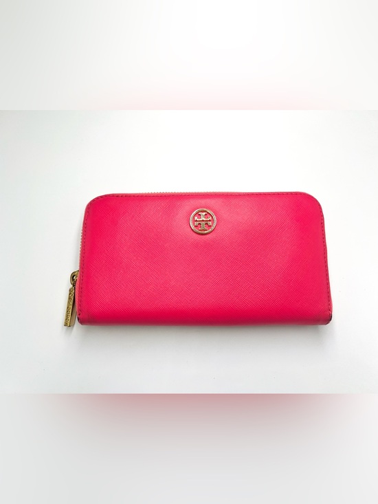 Tory Burch Handbags - Tory Burch Robinson Zip Continental Wallet